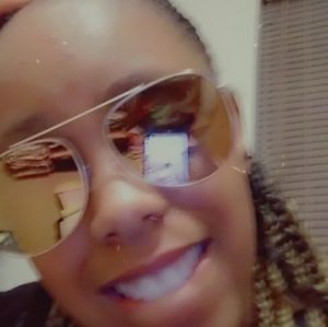 Meet your Posher, Kary